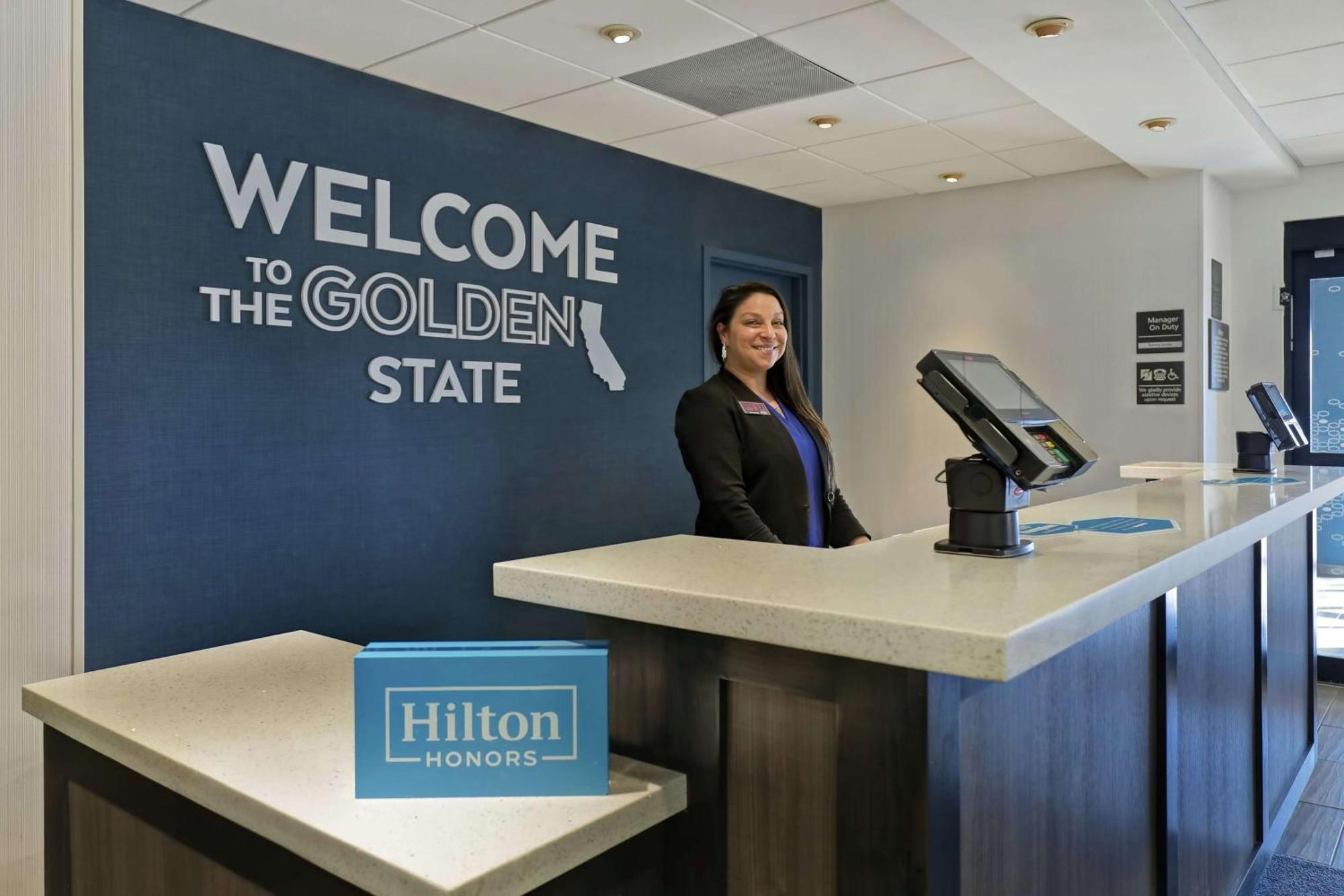 Hampton Inn By Hilton Turlock Exterior foto